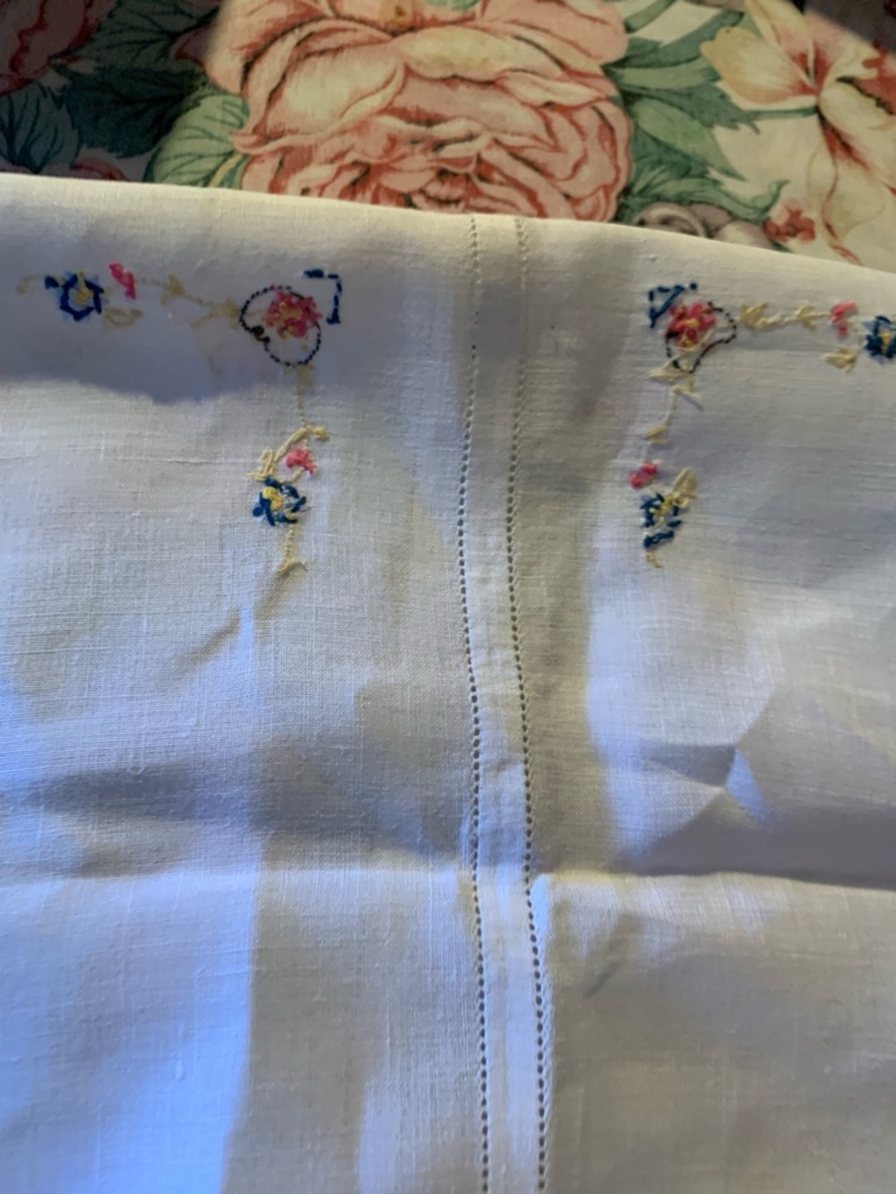 Table runner - Picture 4 of 4
